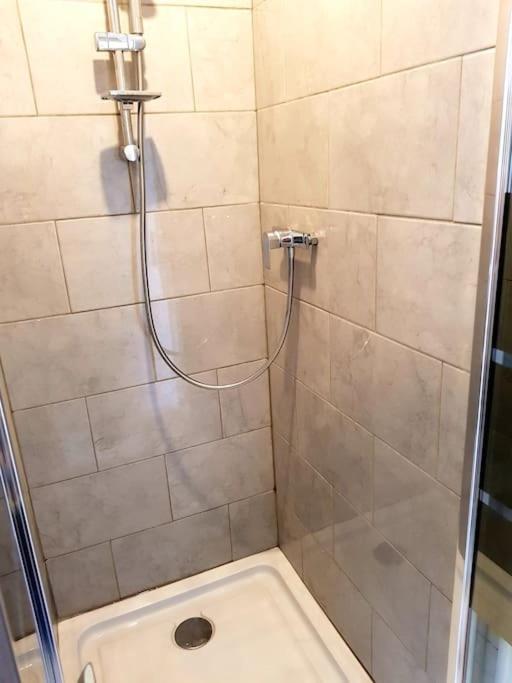Ferienwohnung Le Jeanne 4/6 Couchages, Wifi, Sanctuaire Lourdes Exterior foto